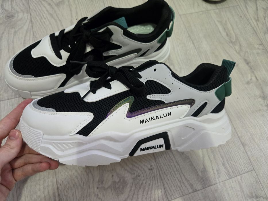 Продам кросовки 45-46 размер