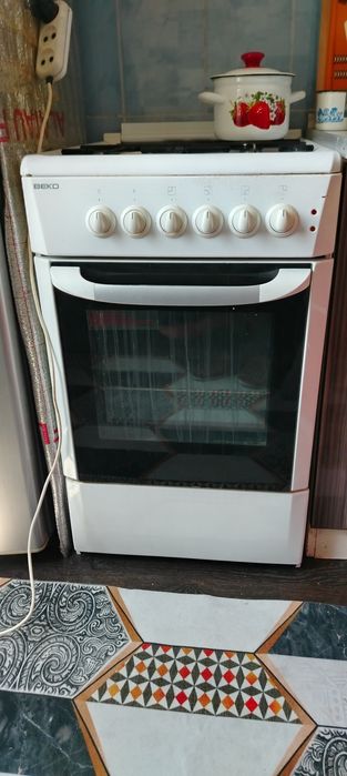 Кухонная плита, духовка