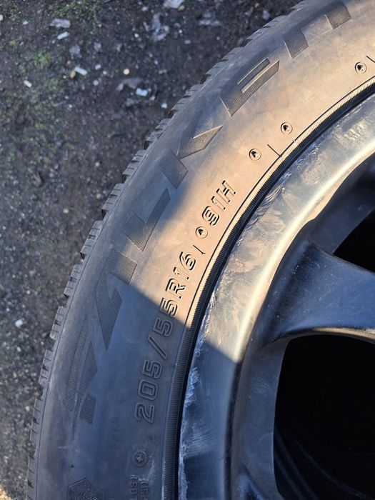 205 55 16 FALKEN 2бр зимни дот 2022г
