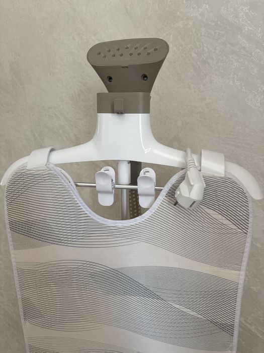 Продам паровой утюг 13000