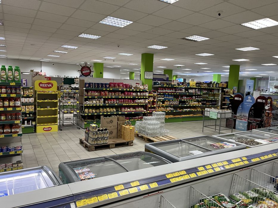 Крайстенни и островни стелажи