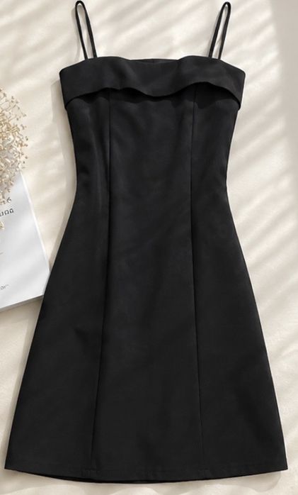 Платье черное от stradivarius