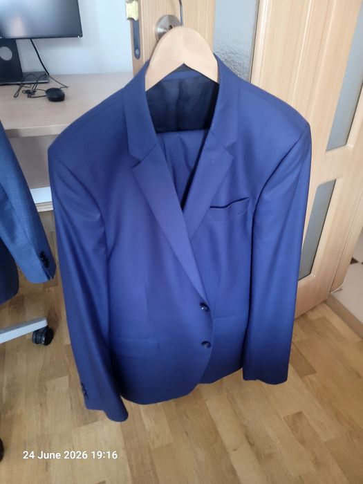Costum Lana Boss 100%  52  L   Produs Romania