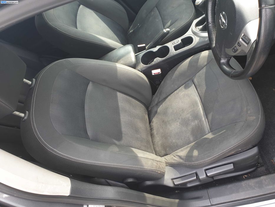 Scaun Textil Manual Fara Incalzire Dreapta Fata Nissan Qashqai J10 2007 - 2013 [K6635] [K6636]