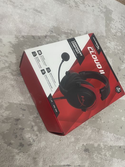 Продам новые игровые наушники hyperx cloud II