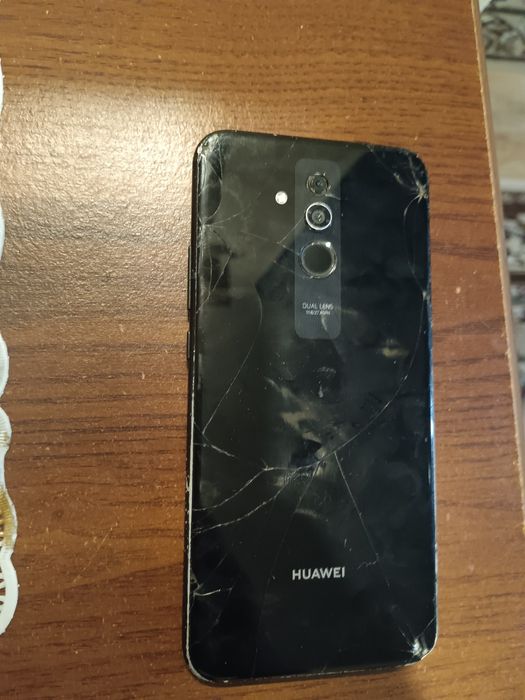 Смартфон HUAWEI Mate 20 Lite 64GB