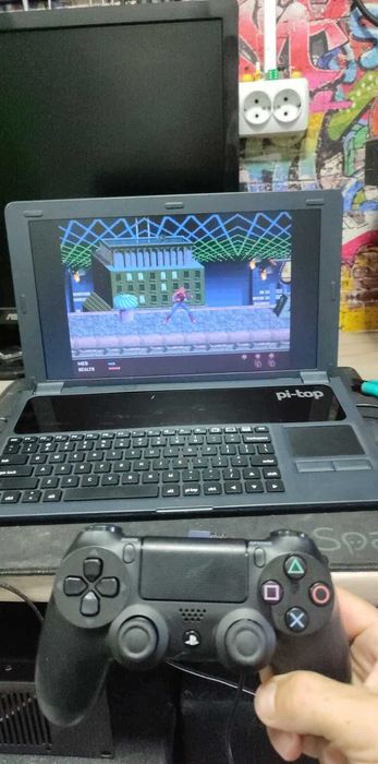 laptop pi-top  raspberry pi cu emulator retro instalat