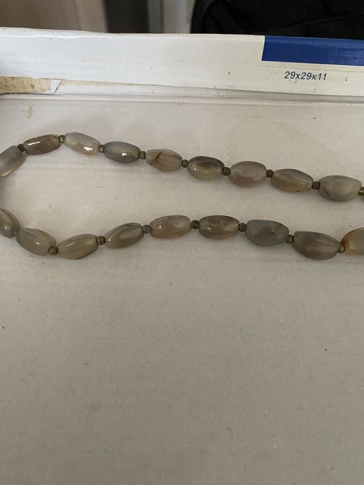 Бусы из натурального камня