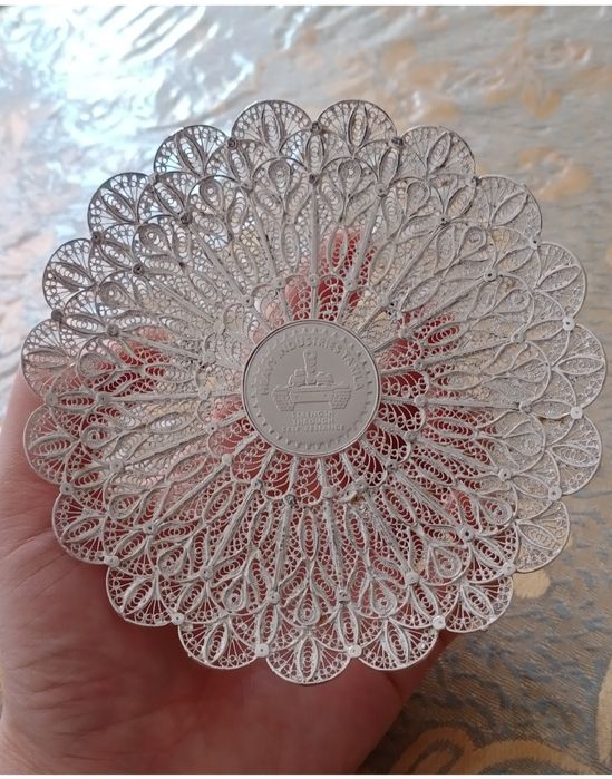 Шкатулка, Подставка из серебра