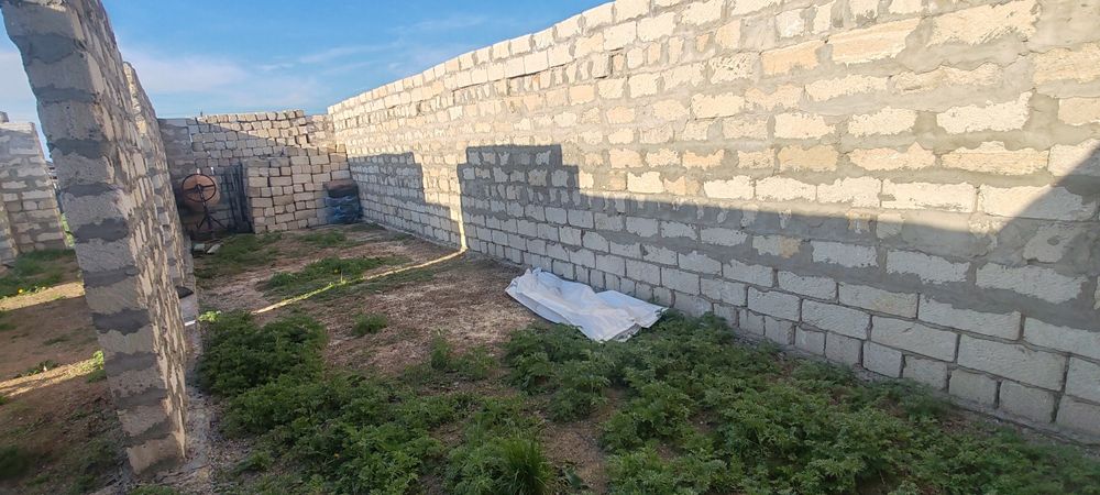 Продам времянку с недостройной дом