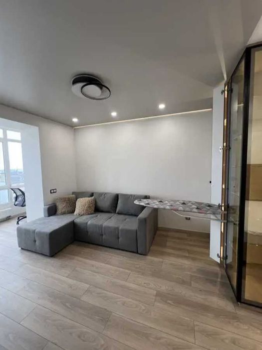 Дава се под наем Двустаен апартамент в София, Център - 65 кв.м за 402.9 € - Снимка #3