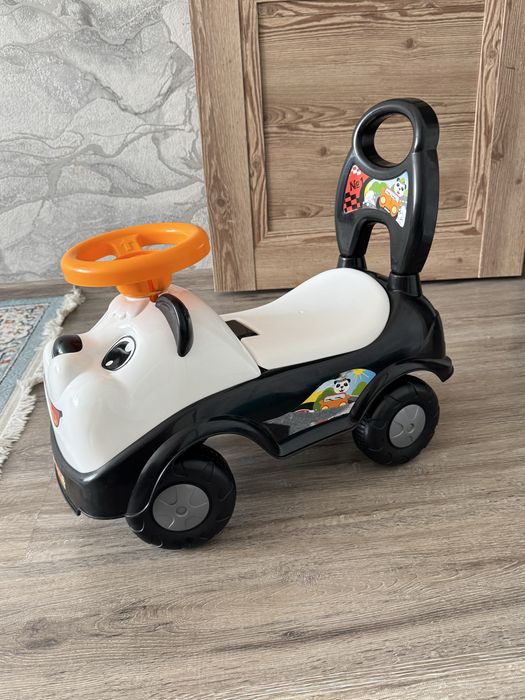 Продам машинку детскую игрушку