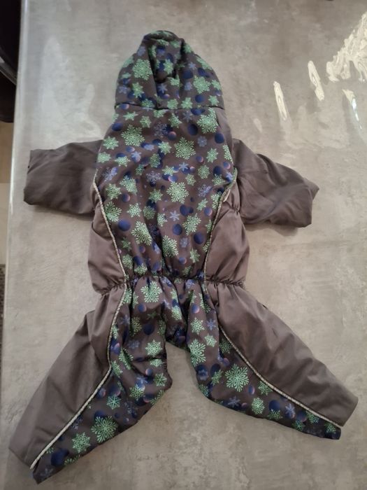 Продам недорого вещи для собак