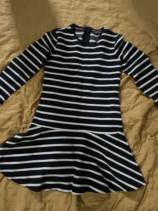 Рокля Tommy Hilfiger за ръст 164 или ХС