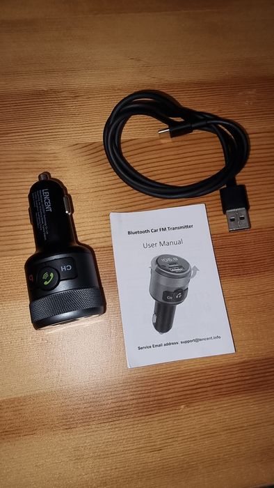 Блутут ФМ транзмитер за кола