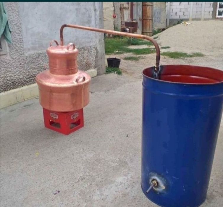 Vând un cazan de facut tuica de 110 litri