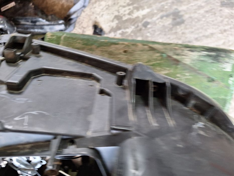 Ляв фар за VW Caddy 2009