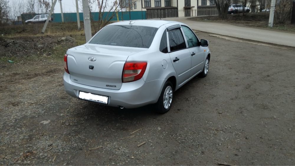 Продам машину лада гранта