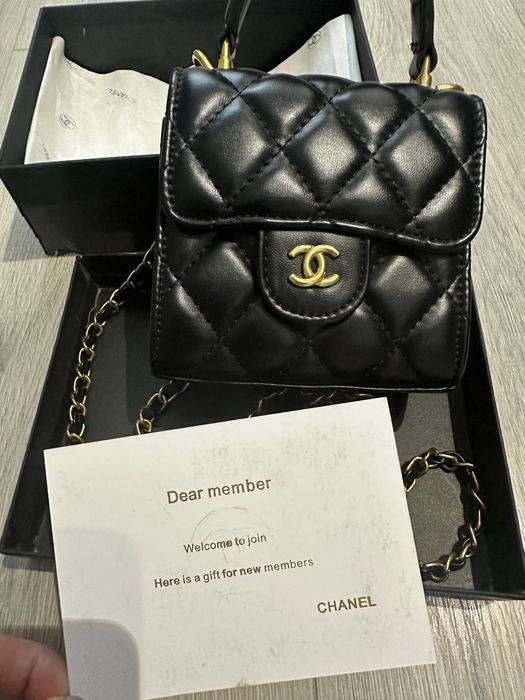Chanel vip gift mini             .