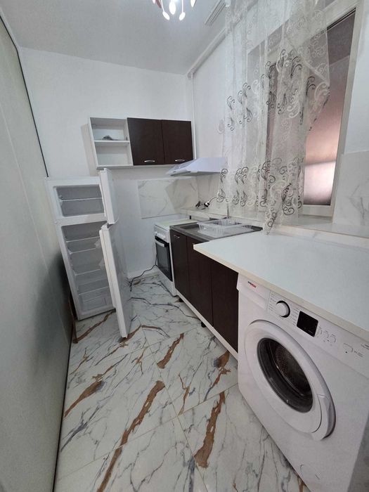Particular, inchiriez studiou foarte spatios Dristor-metrou