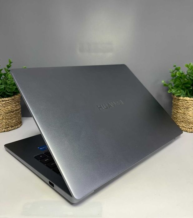 Ломбард Белый Павлодар  Ноутбук Huawei Core i5 · 8/512 ГБ · 15"