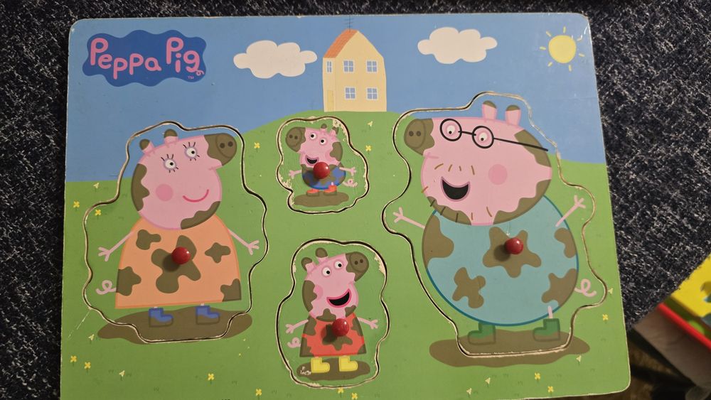 Puzzle incastru în stare buna