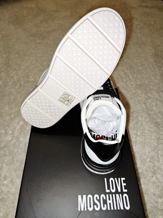 Love Moschino Сникърси