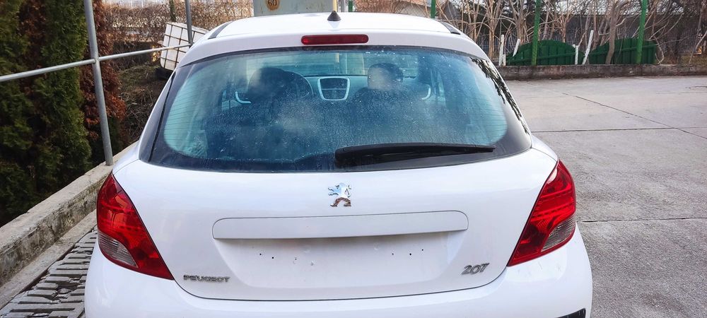 Стъкло за пета врата