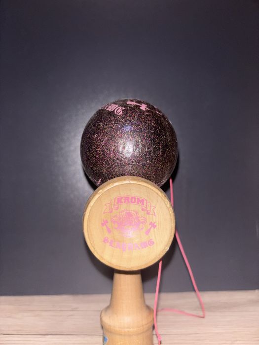 Krom Kendama Pro model “Slaydawg nightcrawler”