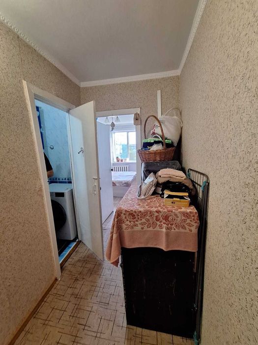 Продам двухкомнатную квартиру а районе 8 школы