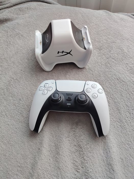 Controller ps5 original Sony dualsense  ( maneta ps5 )+ dock incarcare