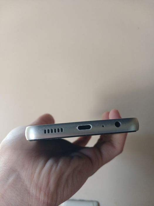 Samsung A05s srochna sotiladi