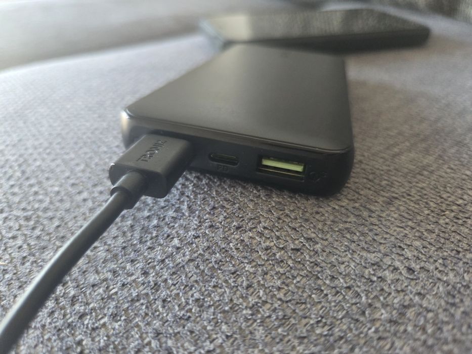 Baterie externa 10.000 mAh