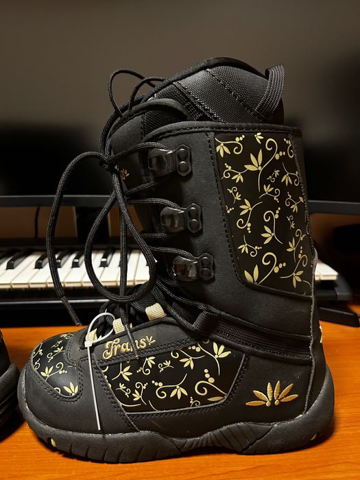 Boots snowboard noi Trans Closeout fete - 37 eu/240 mondo