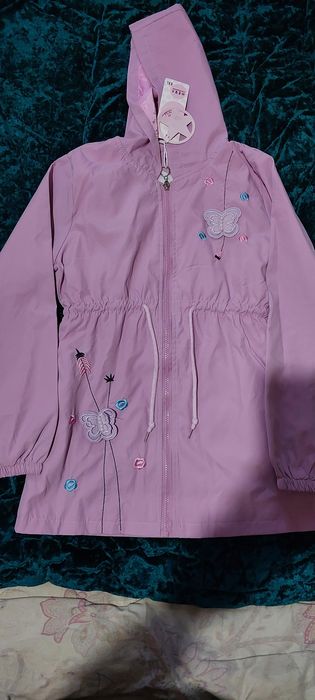 Курточка детская,на 7 лет девочку