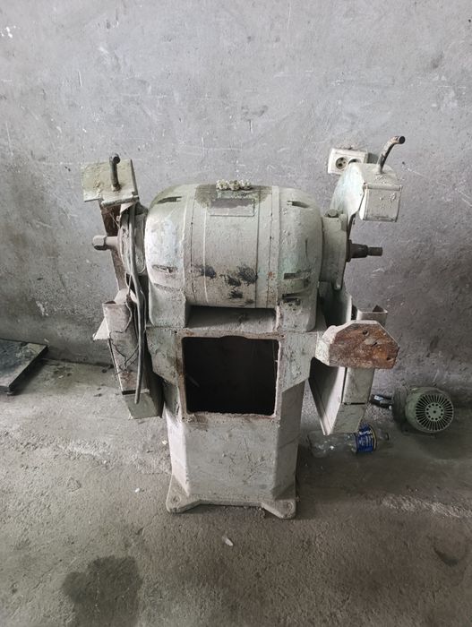 Tokarni aparat qayroq