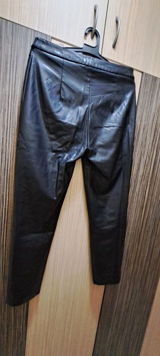 Pantaloni imitație piele