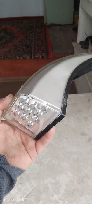 Вольво фура ёки машинани поворотник чироғи.