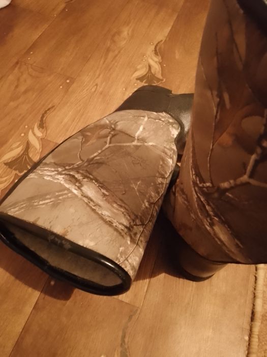 Етік киізбен қапталған