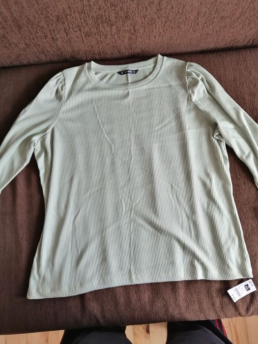 Продавам нова дамска блуза