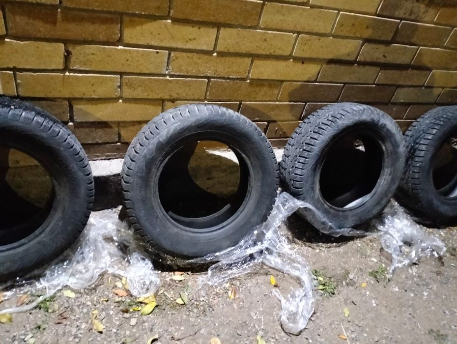 Продам шины шипованные на r16