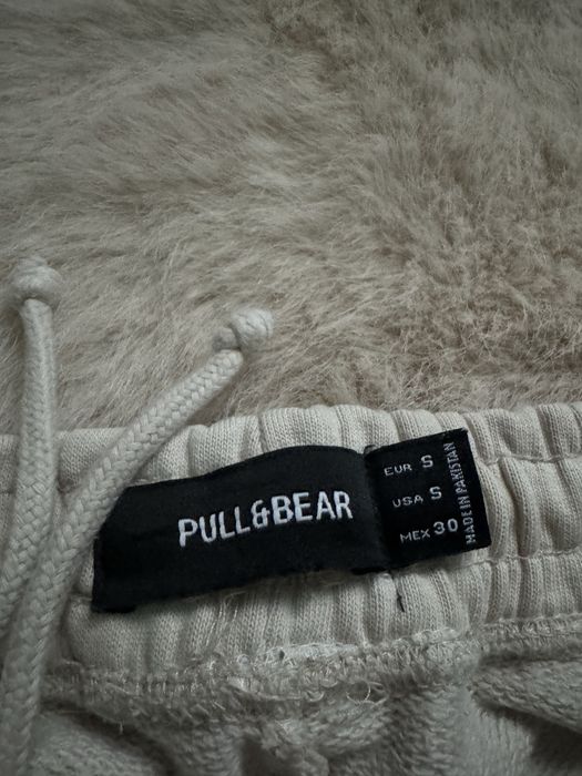 Pantaloni trening  pull&bear ca noi!!super pret!!