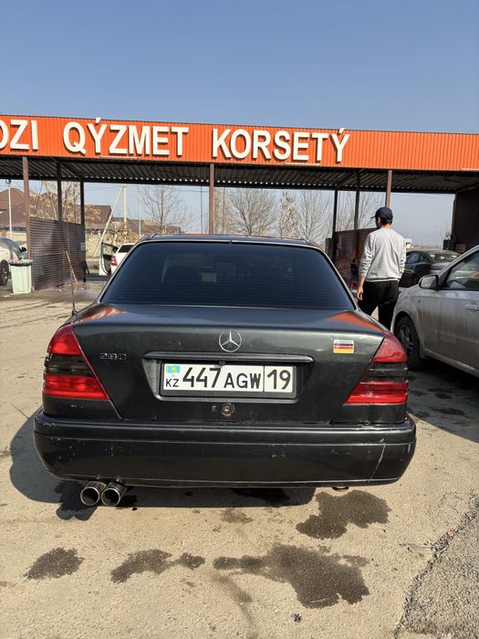 Продам Мерседес сешка 280 механика