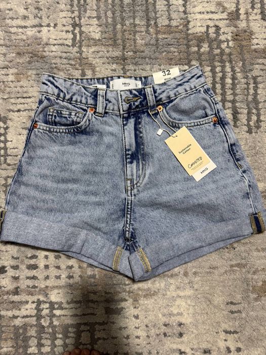 Женский джинсовый шорты