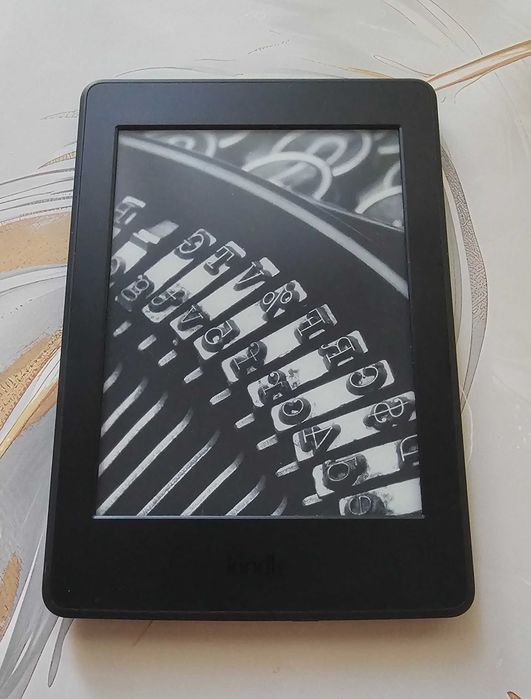 Продаю читалку Kindle Paperwhite 3 (2015), 7-е поколение