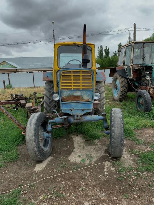 Трактор с тележкой