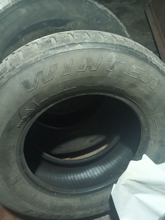 Продам резину 265.65R17