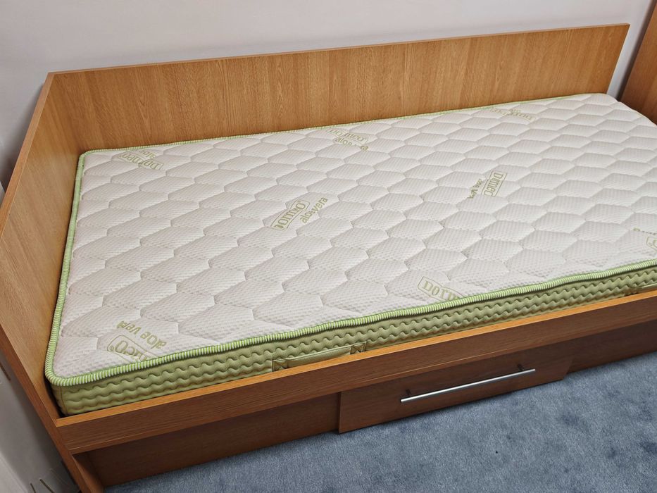 Vand saltea Dormeo Aloe Vera Memory Plus 18 cm 90x190 + pat inclus