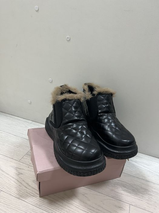 Ботинка женский 36 размер