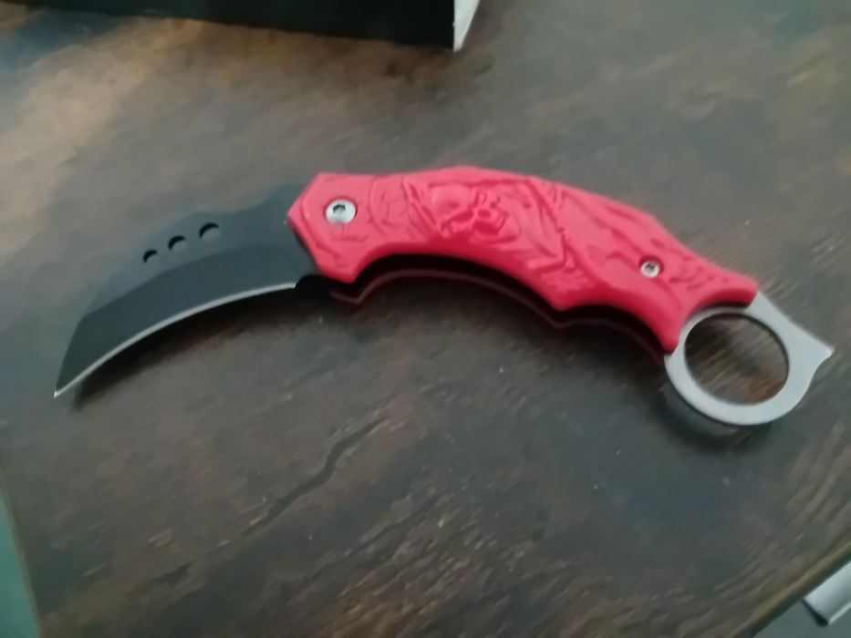 Briceag nou pentru camping or pescuit